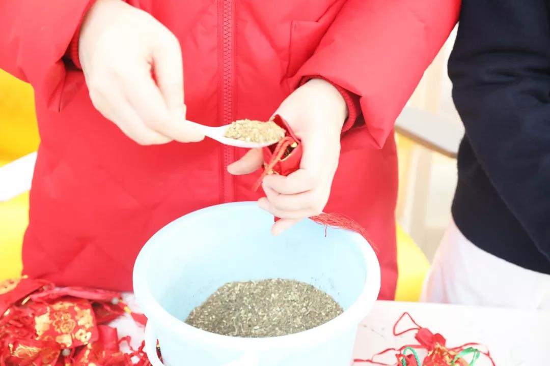 點贊！愛心捐款助力疫情防控