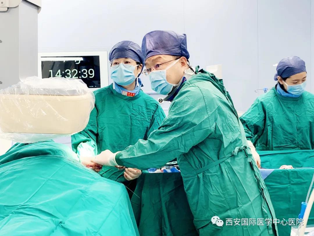 心內(nèi)心外聯(lián)手，為年輕生命保駕續(xù)航