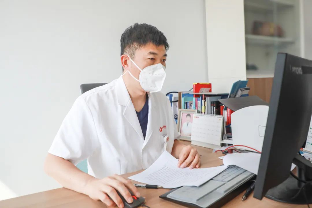 心內(nèi)科陳效安醫(yī)生連線陜西臺《閃耀三秦》，暢談醫(yī)生成長之路